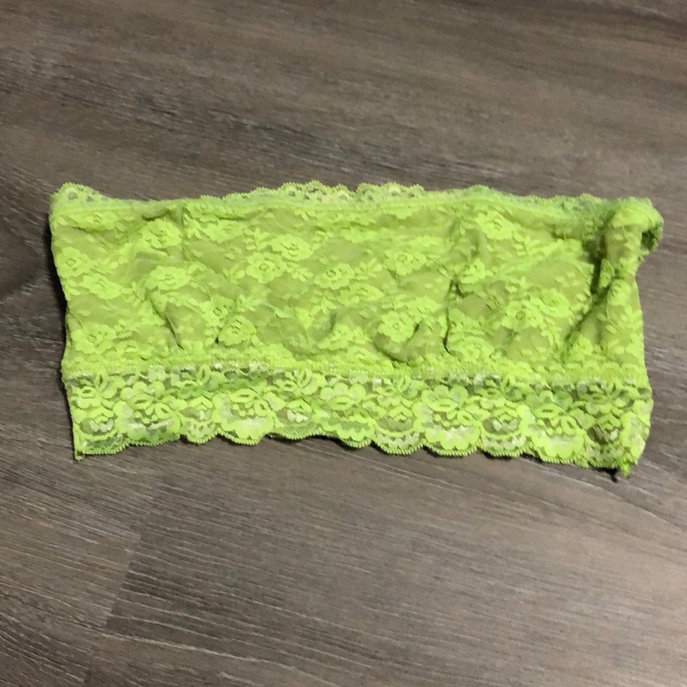 ❌🔜  (LAST CHANCE) 
Victoria’s Secret PINK green bandeau bralette